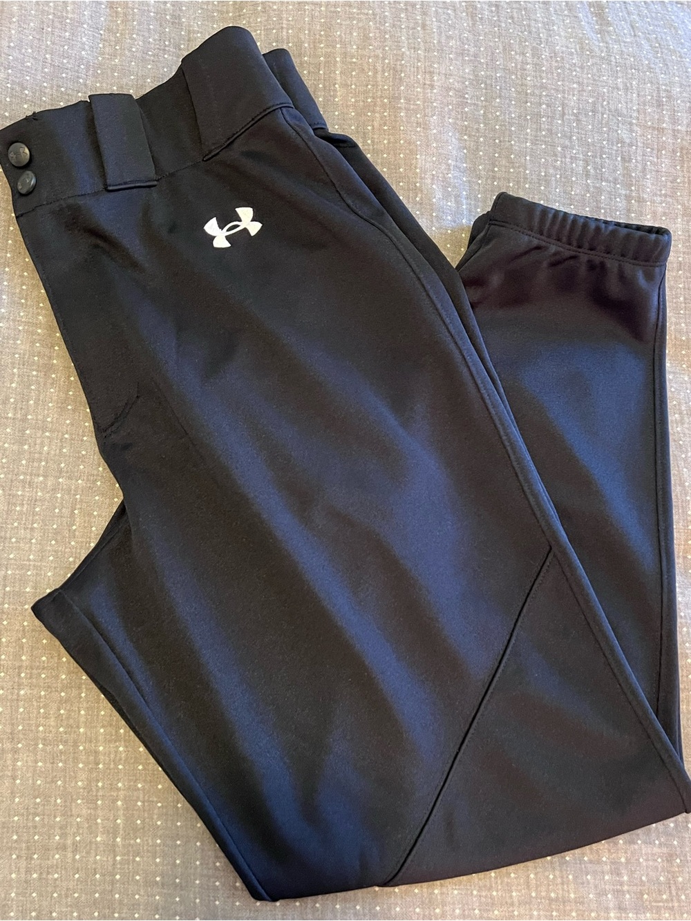 Under Armour Baseball Pant; black with logo-brand new.